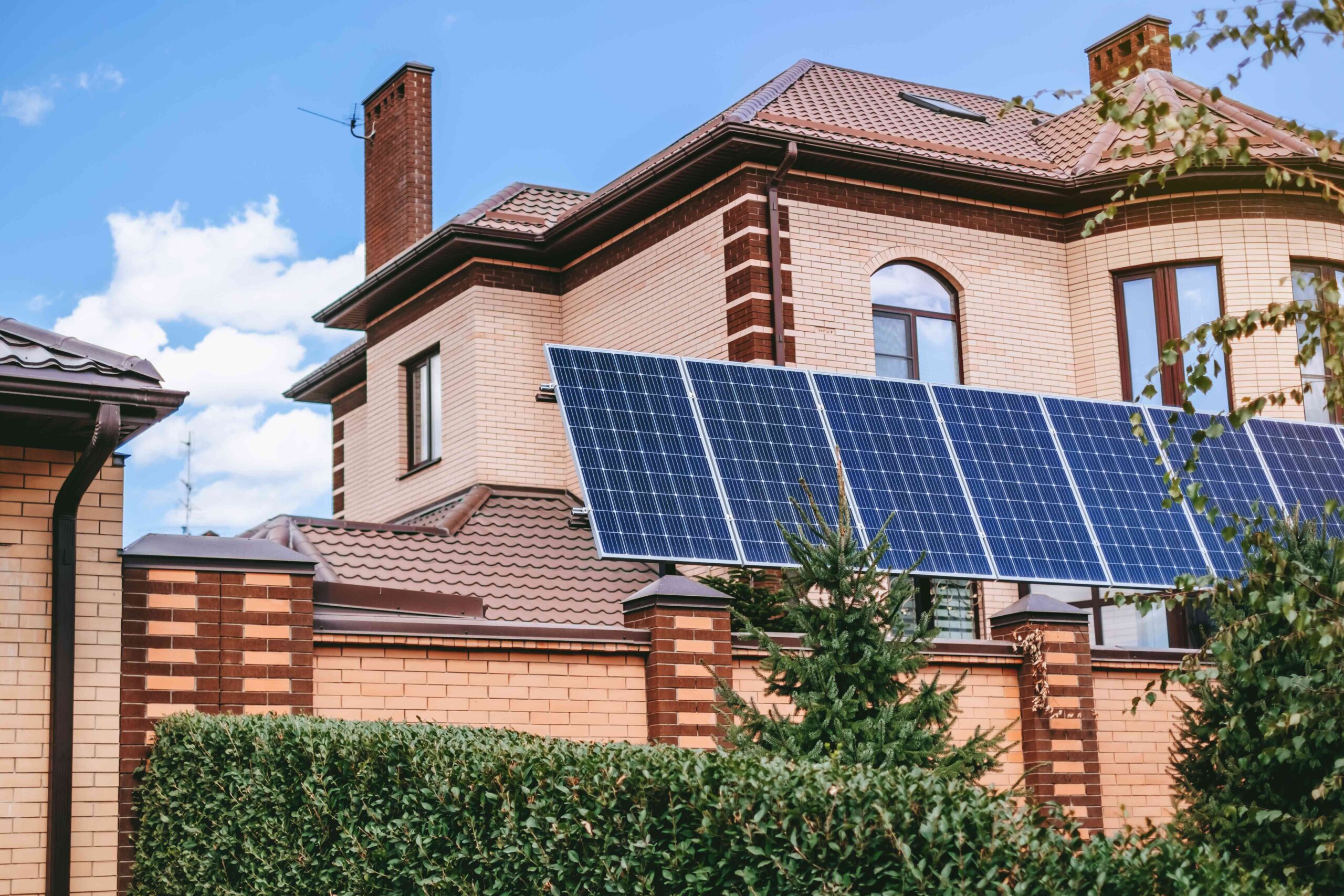 Going Solar: The Cost of Installing Solar Panels on Your Rooftop